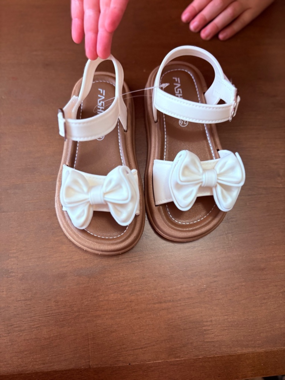 Toddler Size 26 / US 9 Bow Sandals White Ankle Strap Dress Shoes Cute